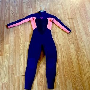 Roxy‘s long wetsuit